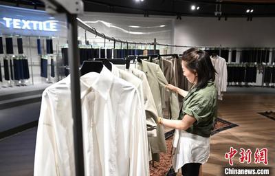 从织机到奥运领奖台 浙江传统纺织企业的转型之路与服饰研发新篇章