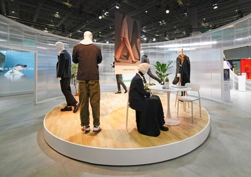 优衣库四展进博 秋冬新品以王牌科技服装领衔服饰研发新潮流